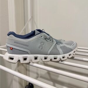 ON Running Cloud Sneakers in Gray and White